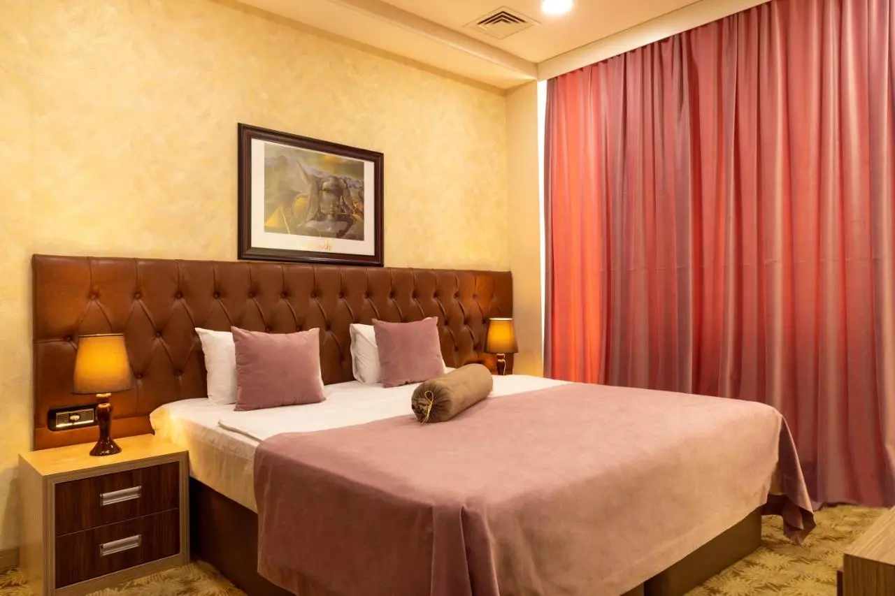 West Shine Hotel