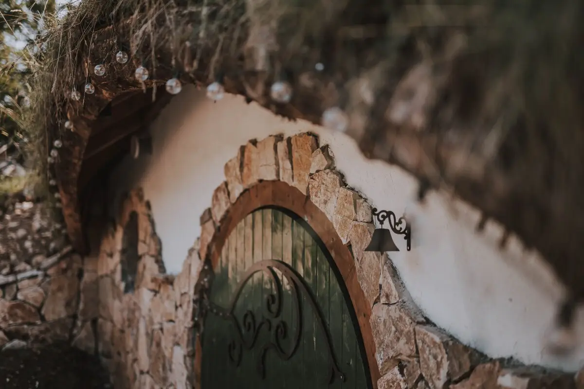 Hobbit House Mostar – Magical Underground Stay