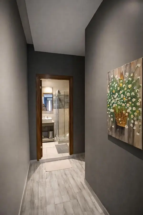 Mayata Gallery