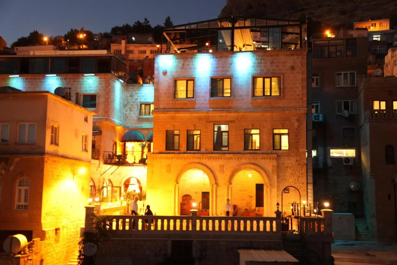 Tuğhan Hotel