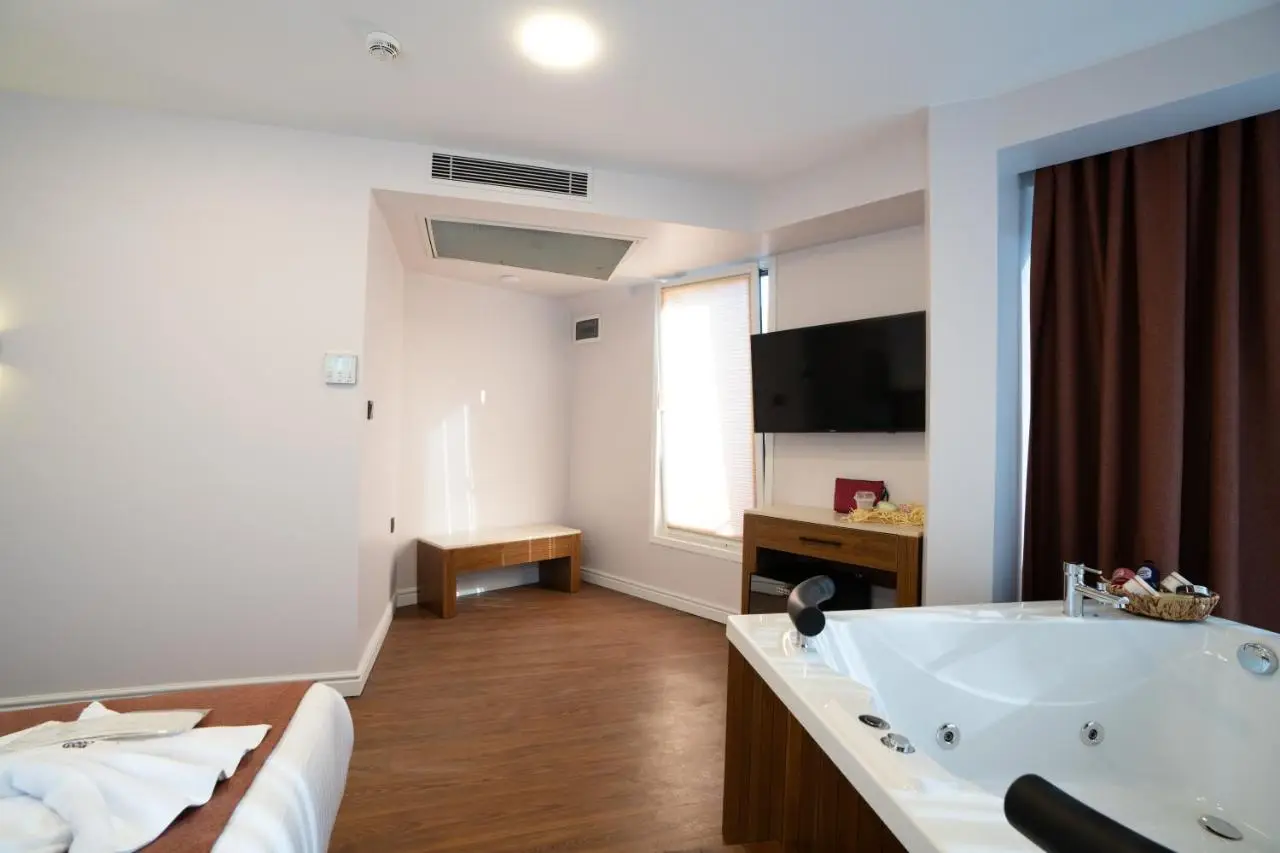 Navoris Hotel