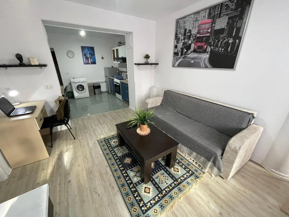 Downtown Boulevard enchanting apartment!