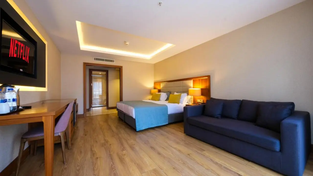 Endless Art Hotel-Special Category