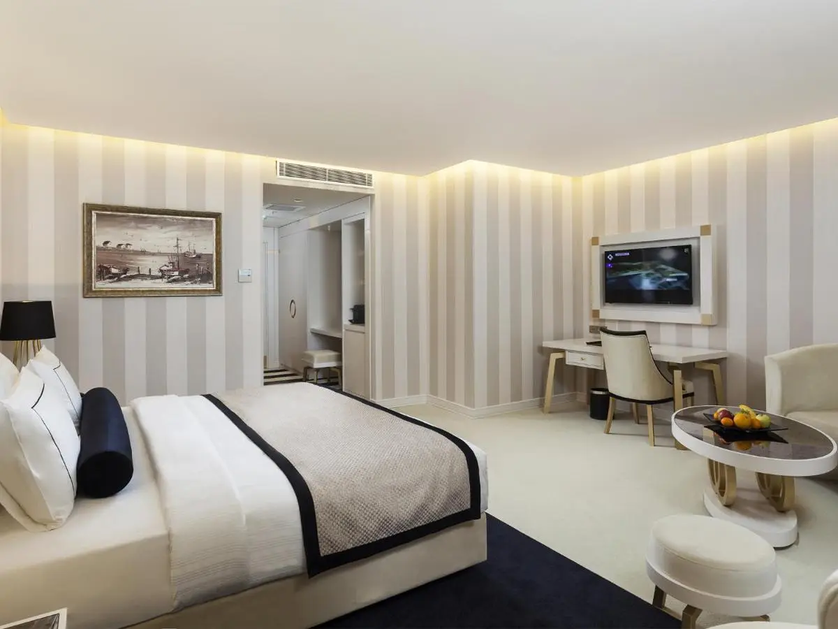 Ramada Hotel & Suites Sisli