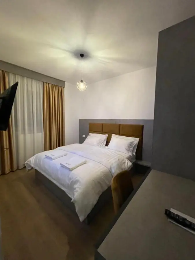 Hotel SH & SH