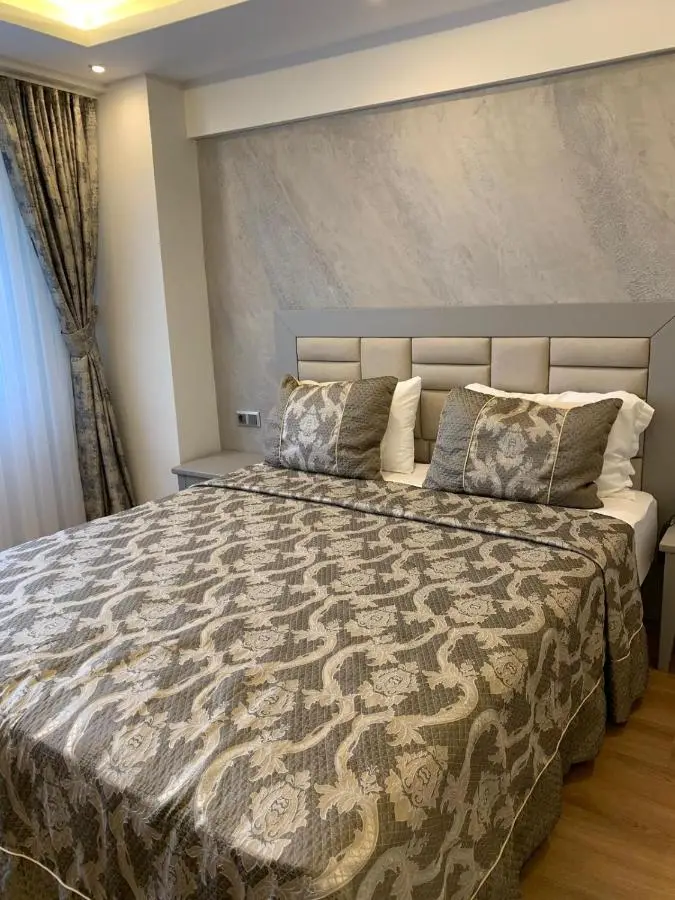 Regency World Hotel