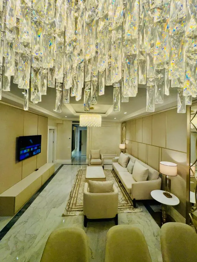 Ganjali Plaza Hotel