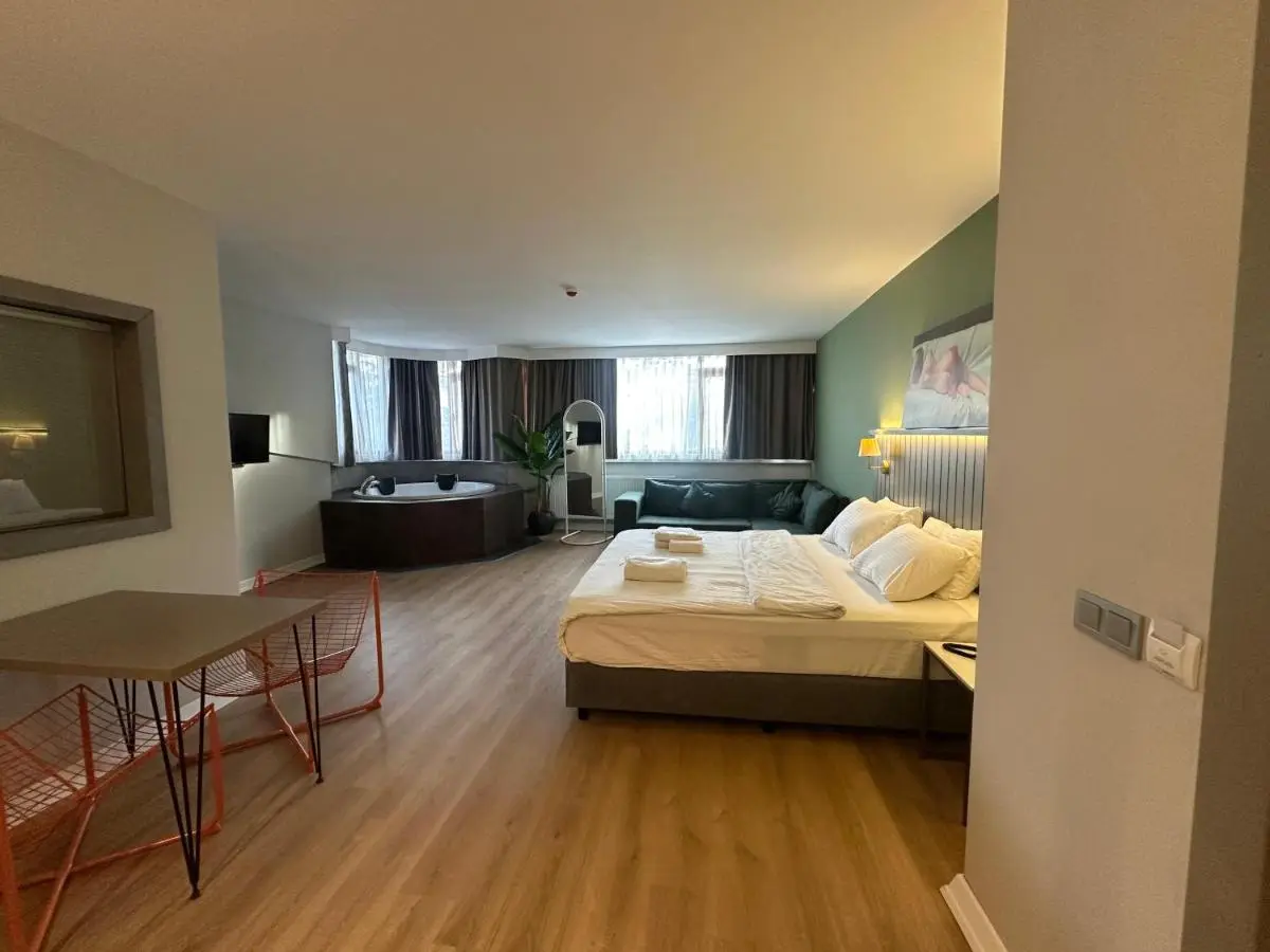 OTTO X Hotel