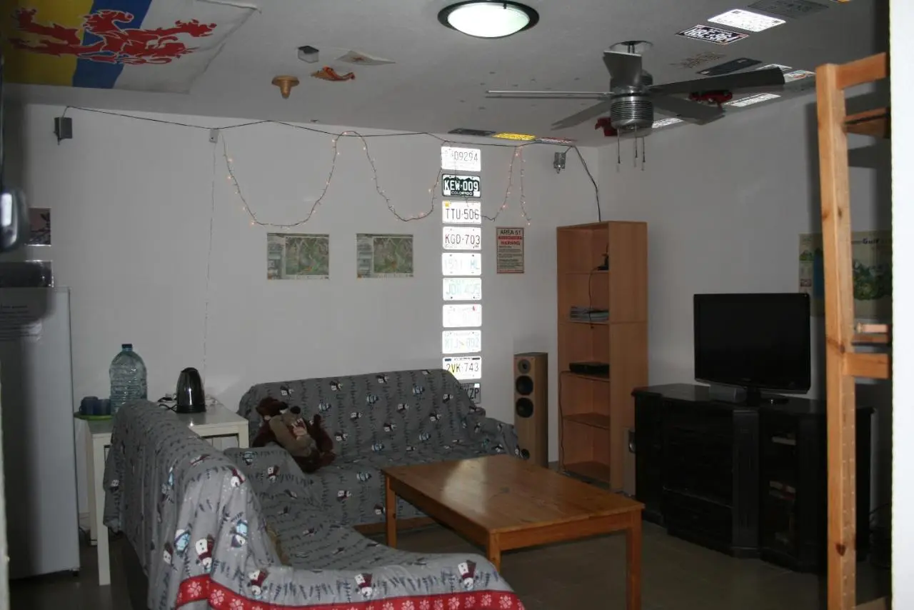 Why Me Eco-friendly Hostel - metro access