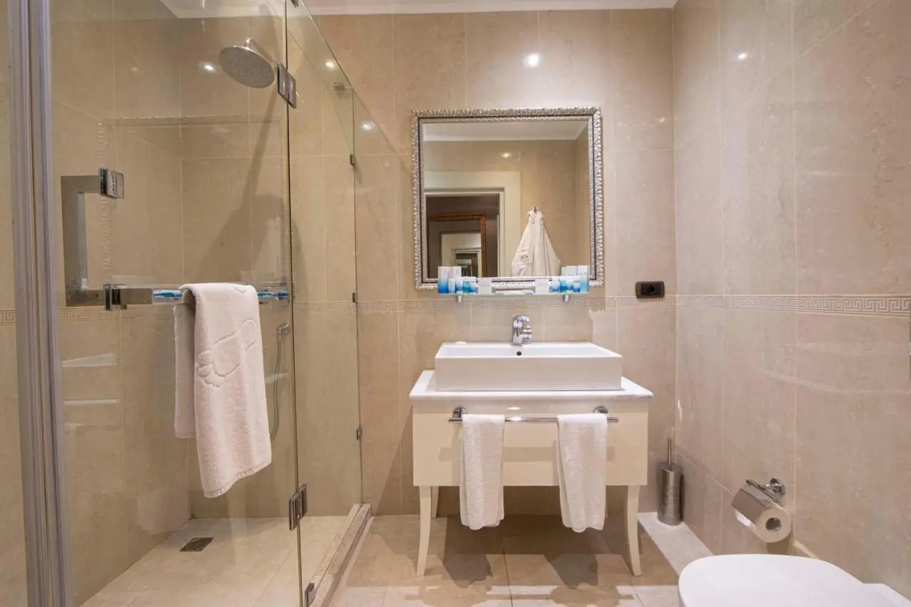 Sapphire Inn Hotel