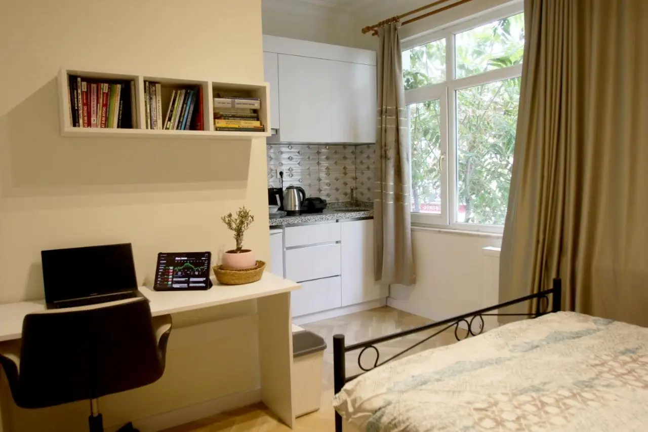 balcony 2BR apt with 2toilet and 2bath near to nişantaşi #3