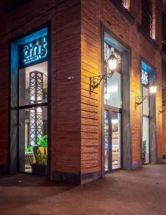 Bridge Hotel