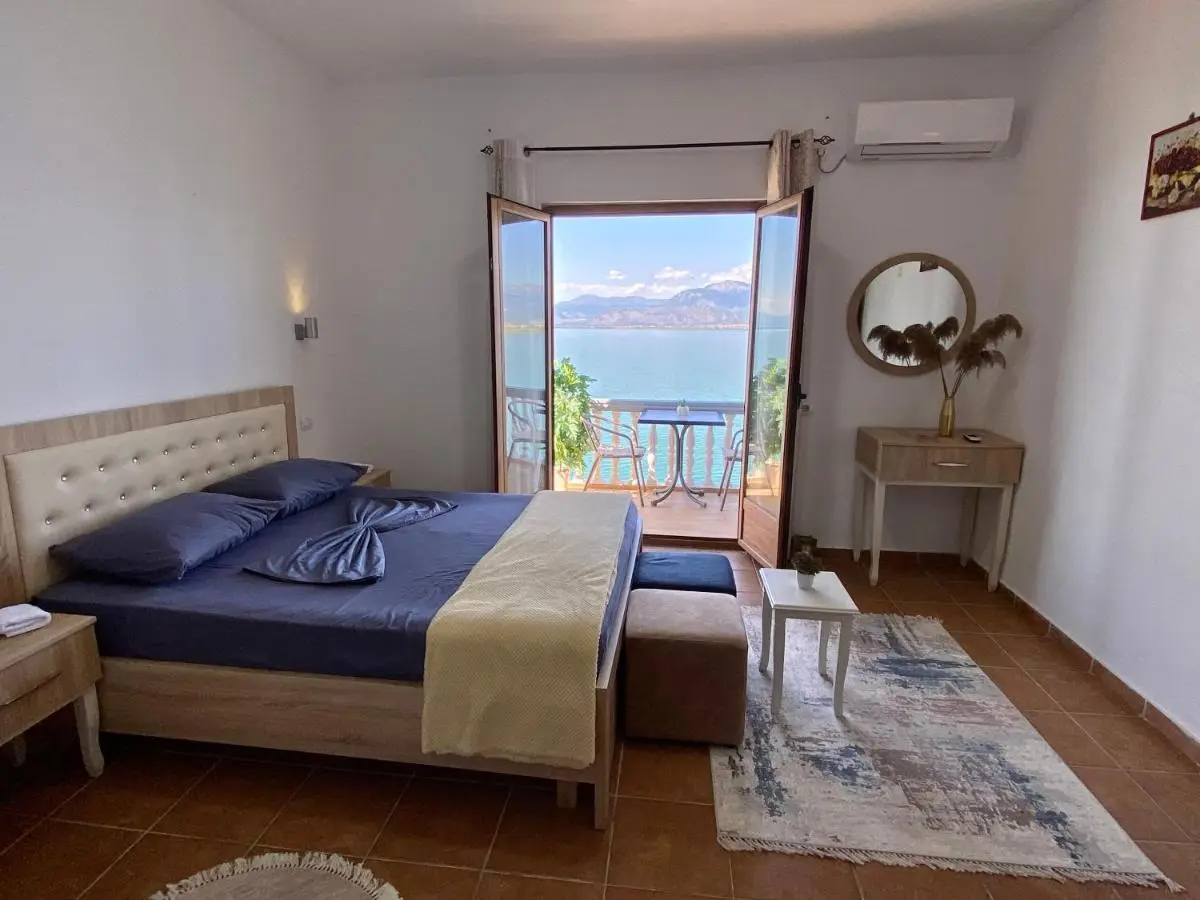 Bella Vista