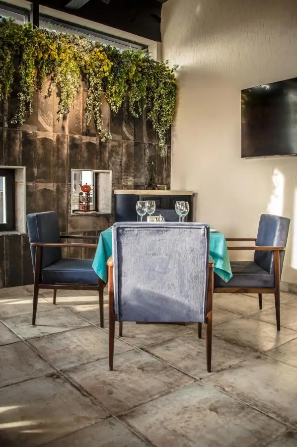 Hillmond Hotel