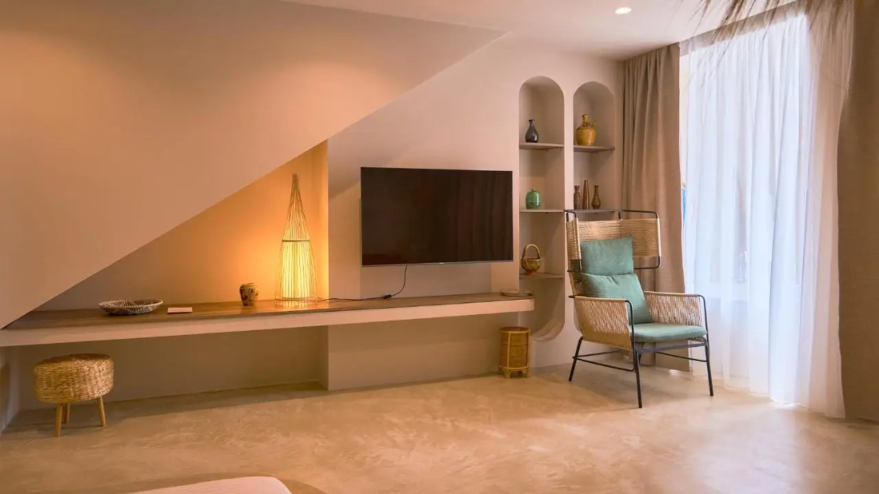 Azar Luxury Suites