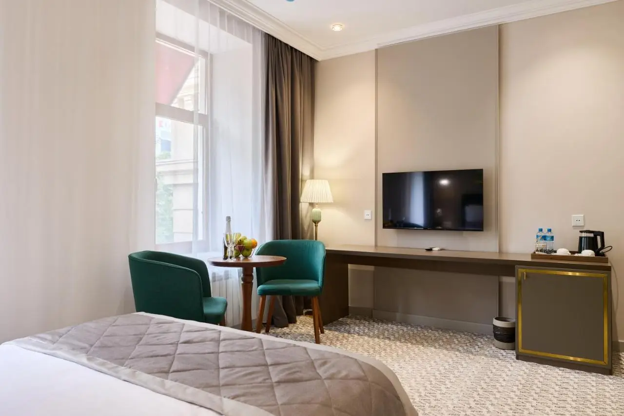 Maestro Address Hotel