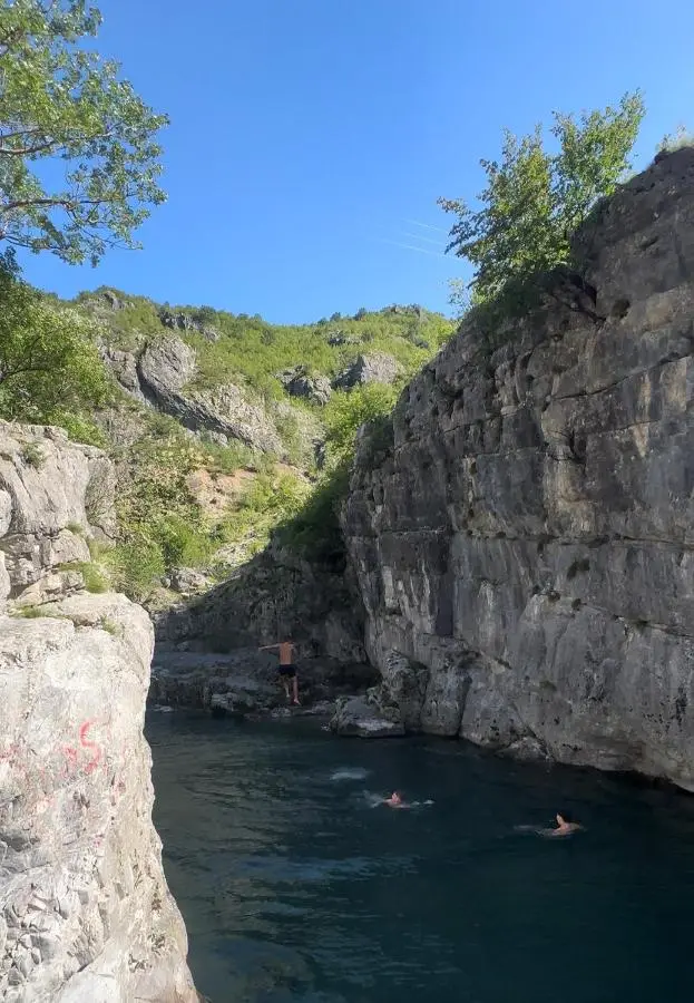 - Cemi River Rooms -