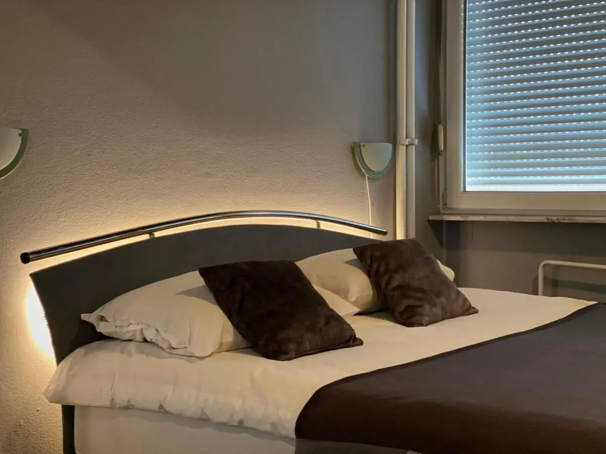 Apartment 8