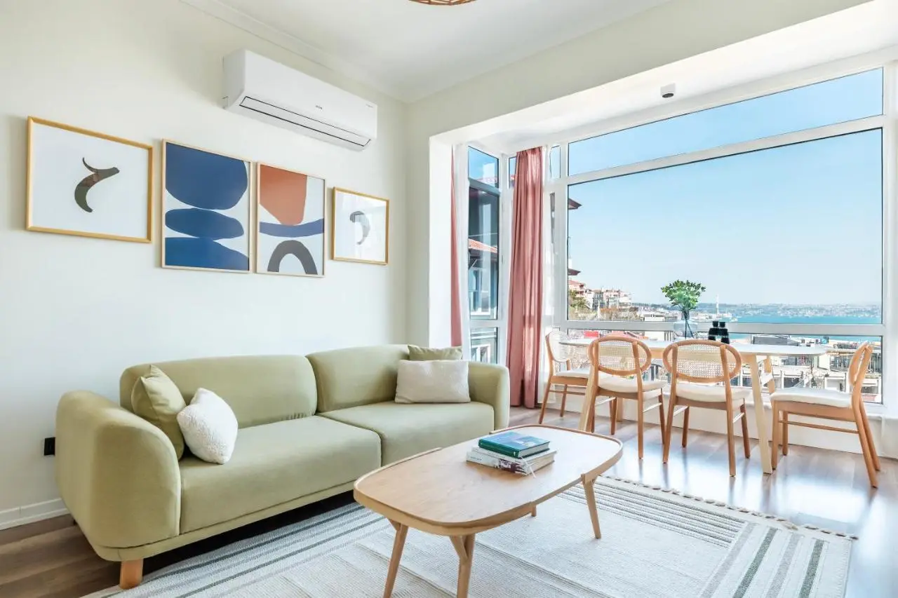 Stay Beyond the Bosphorus #5