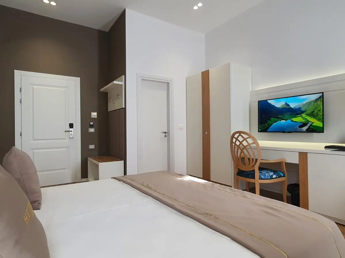 HEIRESS Hotel