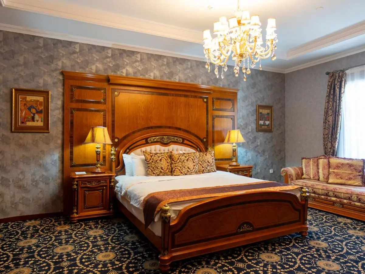 Shah Palace Luxury Museum Hotel