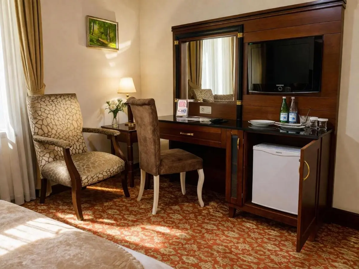 Atropat Old City Hotel