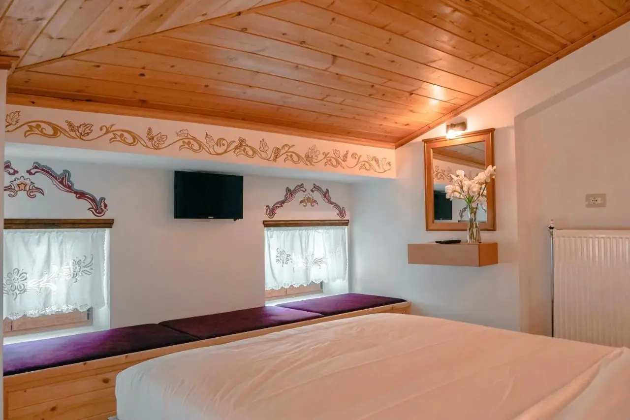 Hotel Argjiro