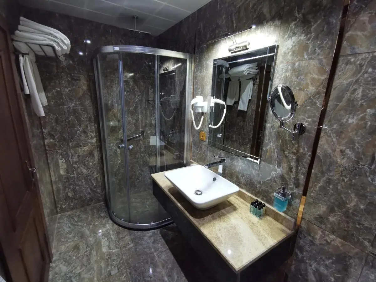 Perapolis Hotel