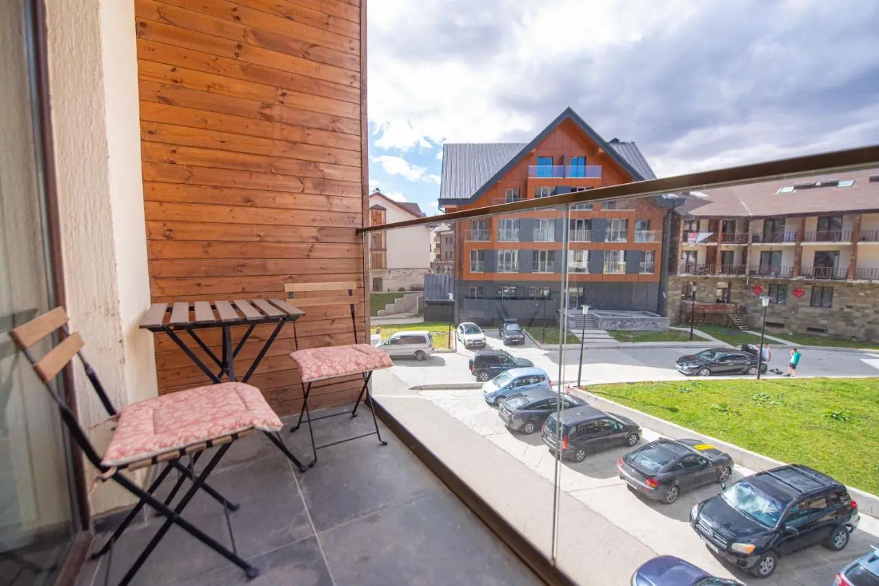 Best location new Gudauri and Own park place!!