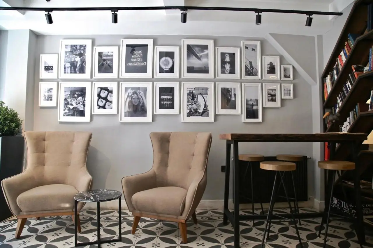 HOTEL BRONTE