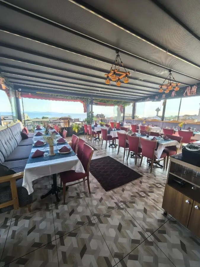 Apple Tree Hotel