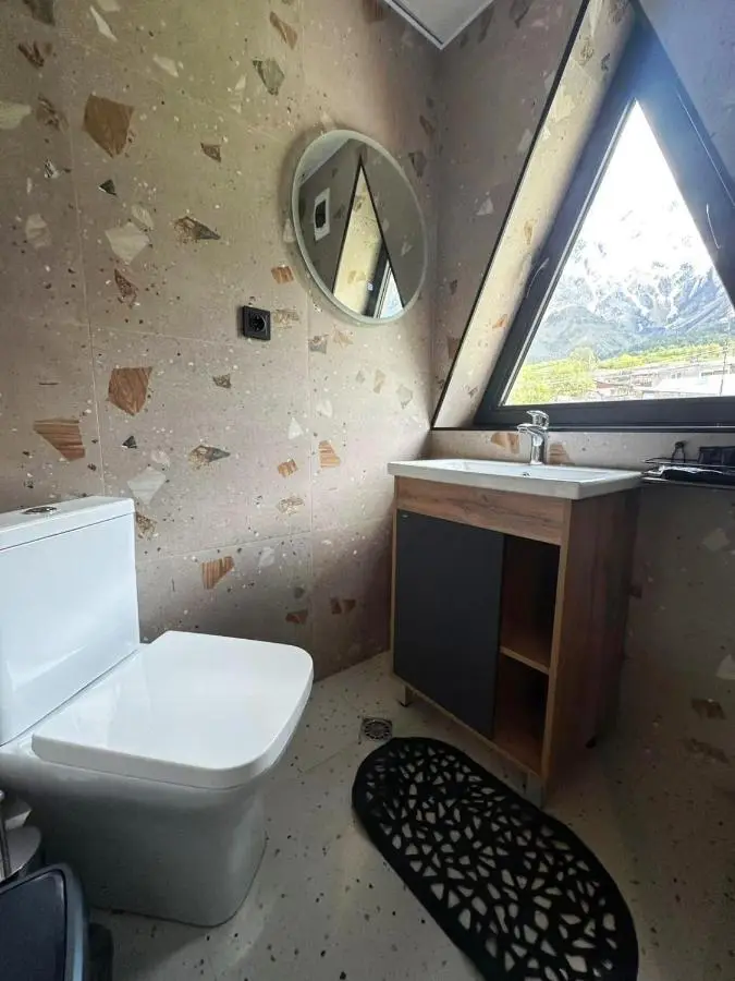 Old District View Hotel kazbegi