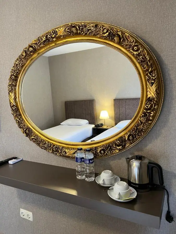 Flower Palace Hotel