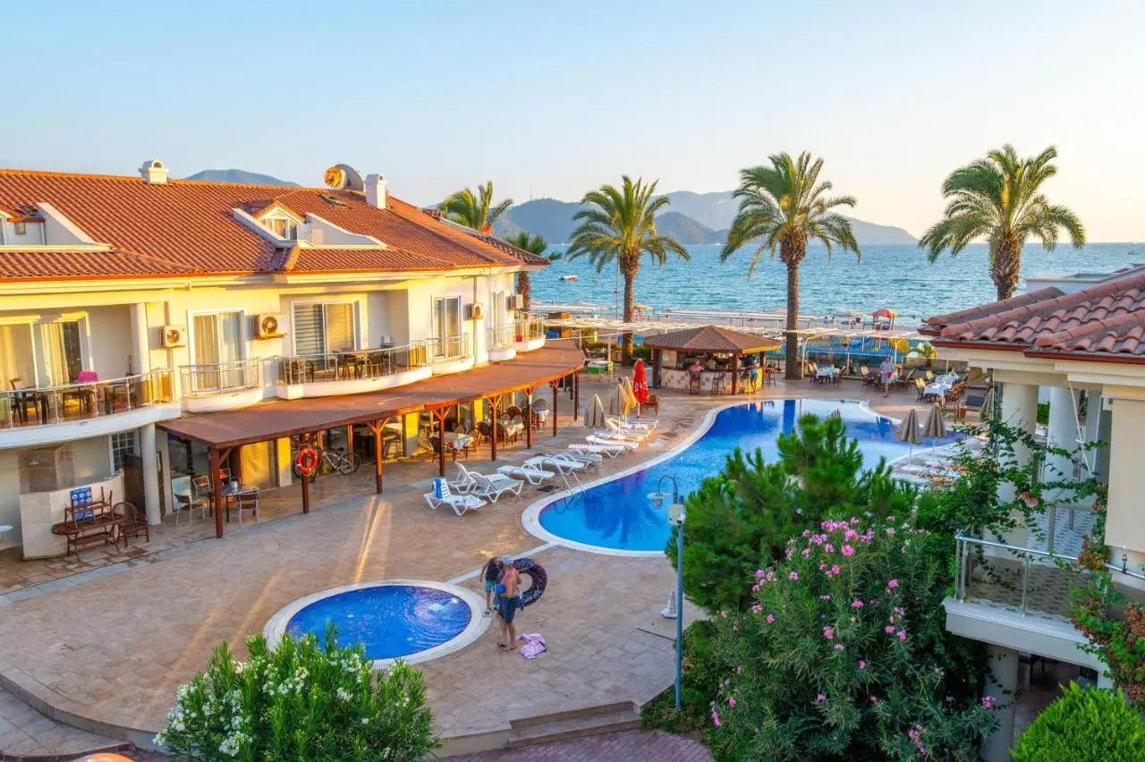 Sunset Beach Club Aqua Lettings
