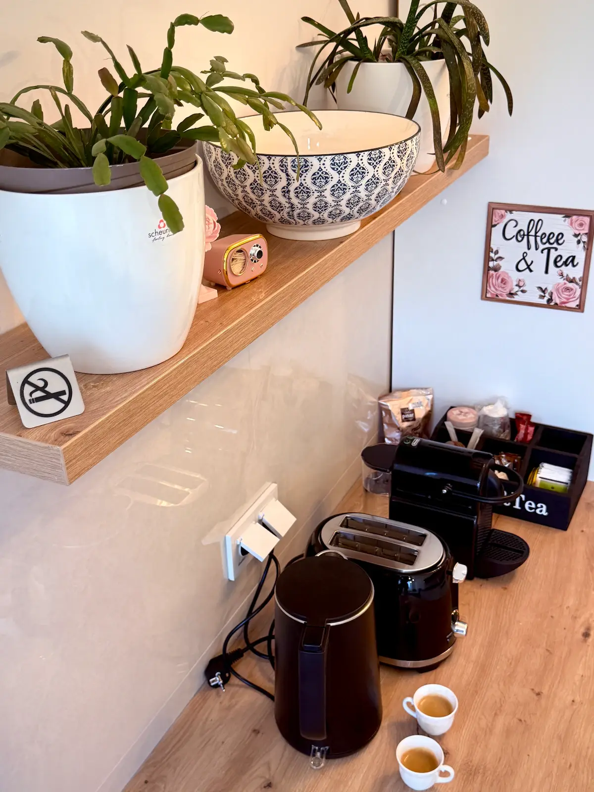 Rose Nest Airport Apartment - Self Check-In