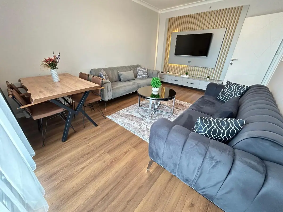 Roni Apartments, Close to the metro and parking