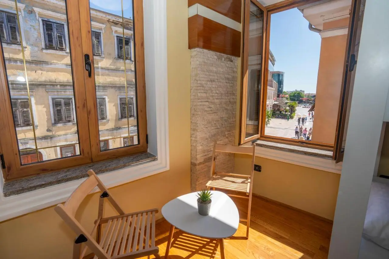 Terrace Hostel & Lounge Bar