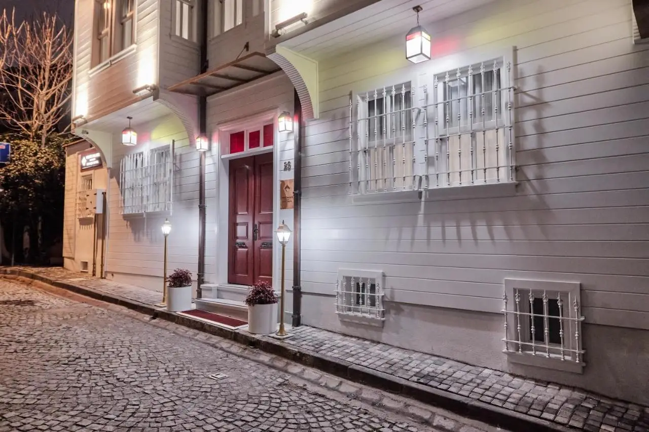 White Palace Old City Boutique Hotel