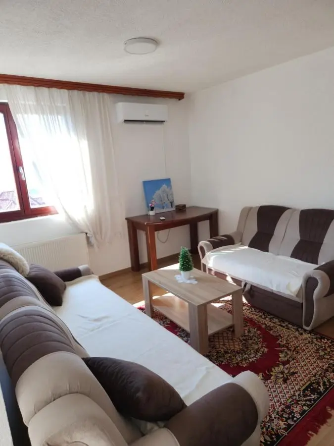 Grand AC Residence with Garden & Parking