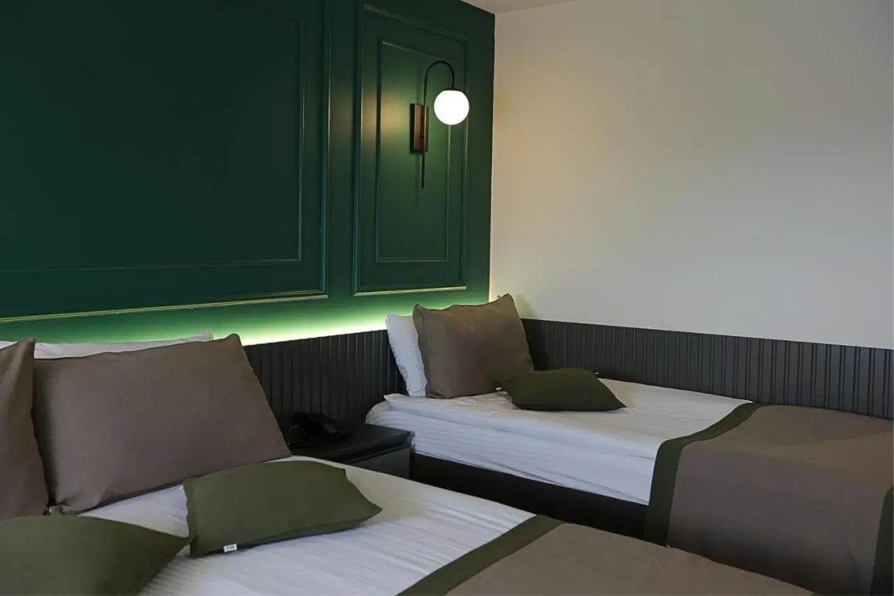 Ren Business Hotel