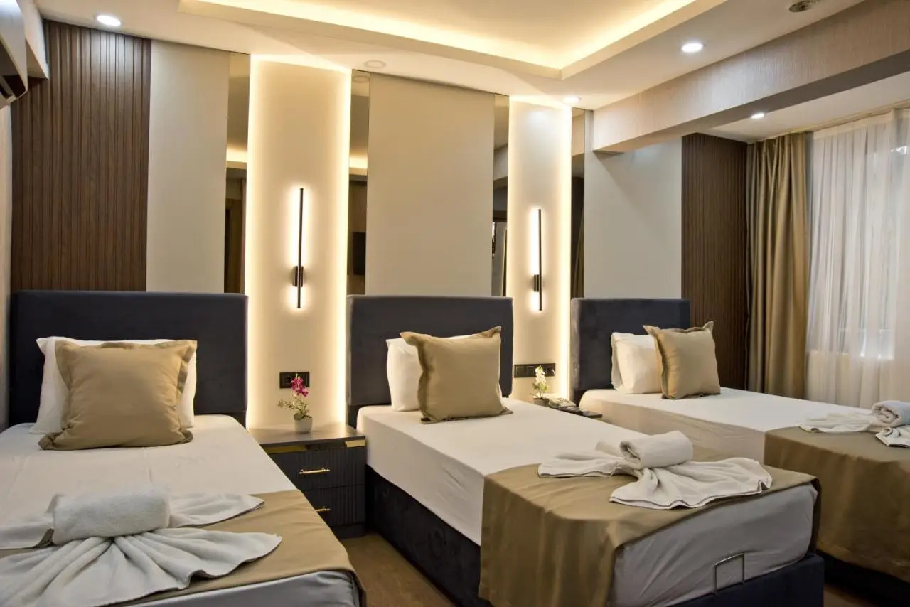 Grand Bagoz Hotel