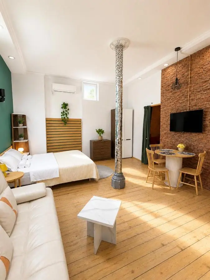 lala's apartment