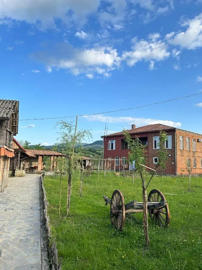 Villa Obcha - Whispering Vines Guesthouse