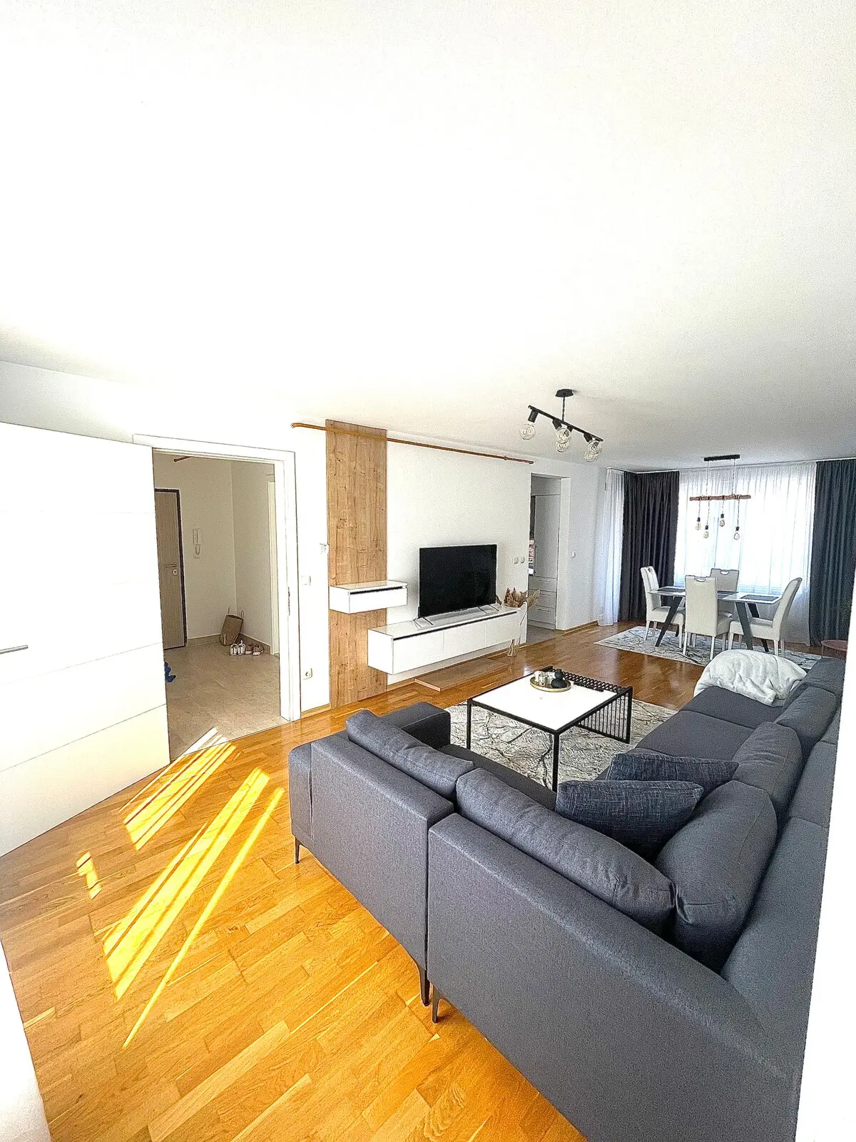 Quiet Luxe Apartment