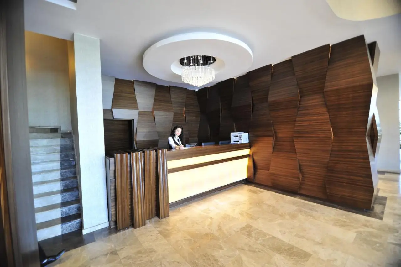 Grand Cenas Hotel