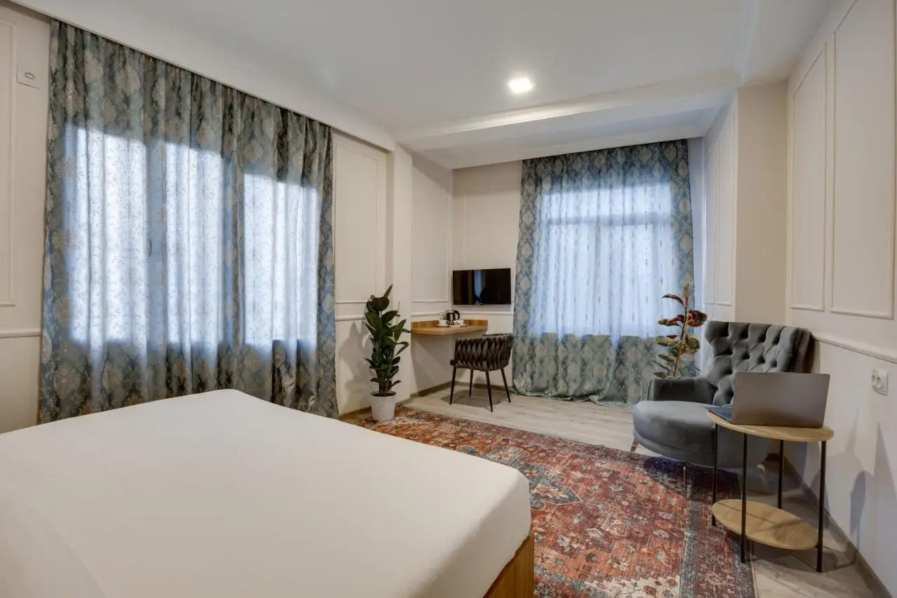 Regraph Hotel