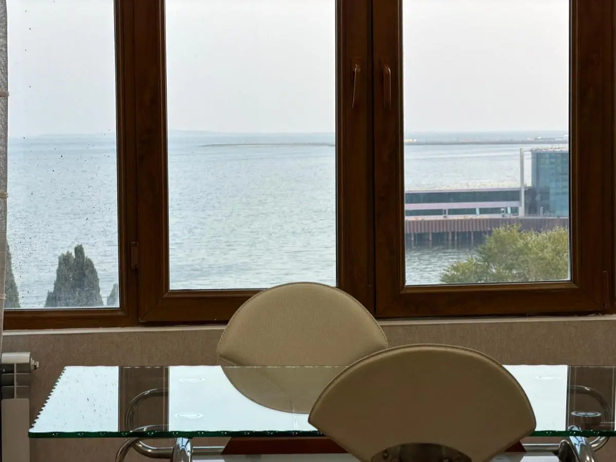 Sea view maiden apart