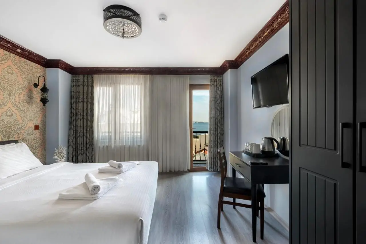 Mytra Hotel