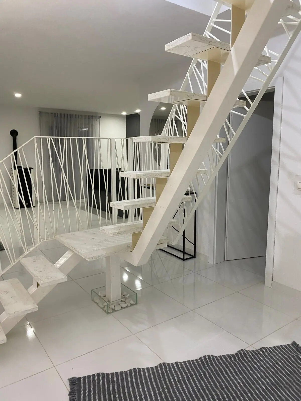 Villa La Familia, exclusive