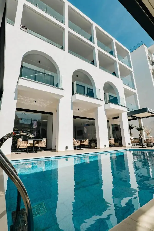 Colosseum Hotel